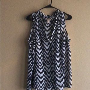 Banana Republic Black and white top